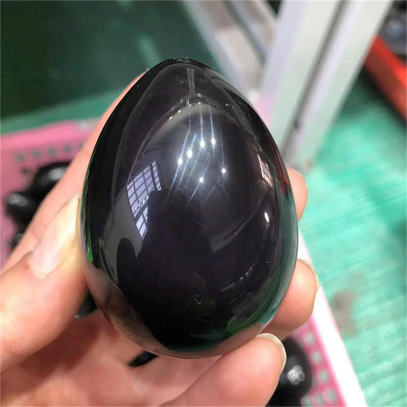 Toptan doğa siyah obsidyen yumurta kristal el sanatları palmiye taş altın obsidyen yumurta şifa hediye dekorasyon için 1