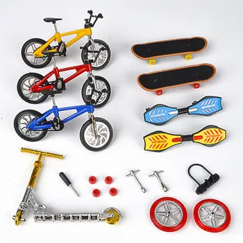 Mini Parmak Scooter Kaykay Paten Rampası Parçaları Seti BMX Bisiklet Seti Eğlenceli Paten Panoları Mini Bisiklet Oyuncaklar Çocuk Erkek Çocuklar İçin Hediye
